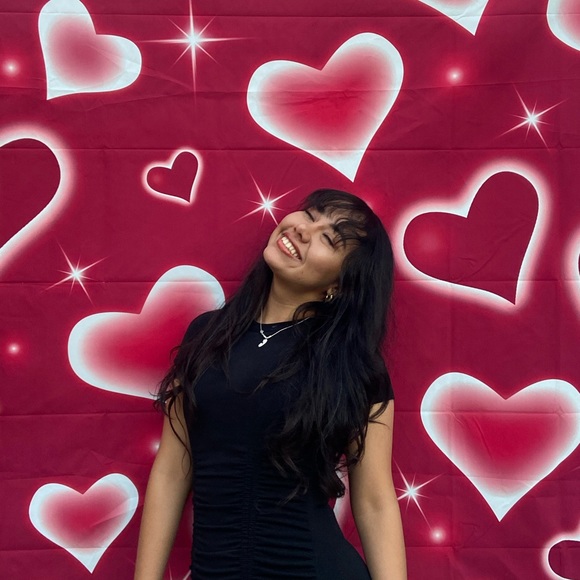 Meet your Posher, Jeniffer - Picture 2 of 2